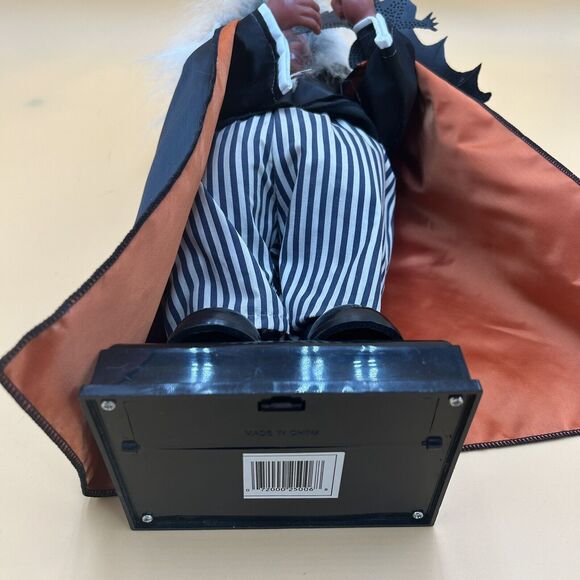 Vintage Pumpkin Time Halloween Dracula 16” Animated Figure WORKS light/motion - Picture 5 of 8